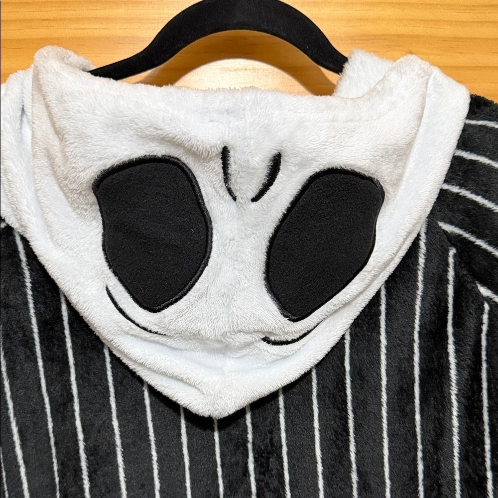 Disney Black Nightmare Before Christmas Youth Large (12/14) Hooded Snuggie, Robe - Picture 3 of 11